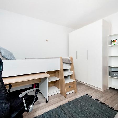 Lea'S Apartment Ρόβινι Εξωτερικό φωτογραφία