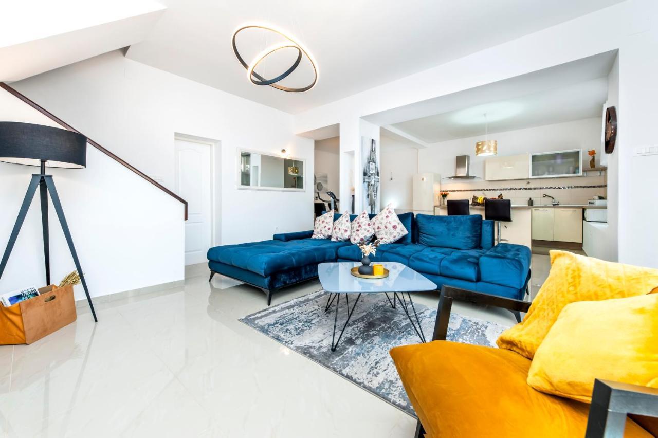 Lea'S Apartment Ρόβινι Εξωτερικό φωτογραφία