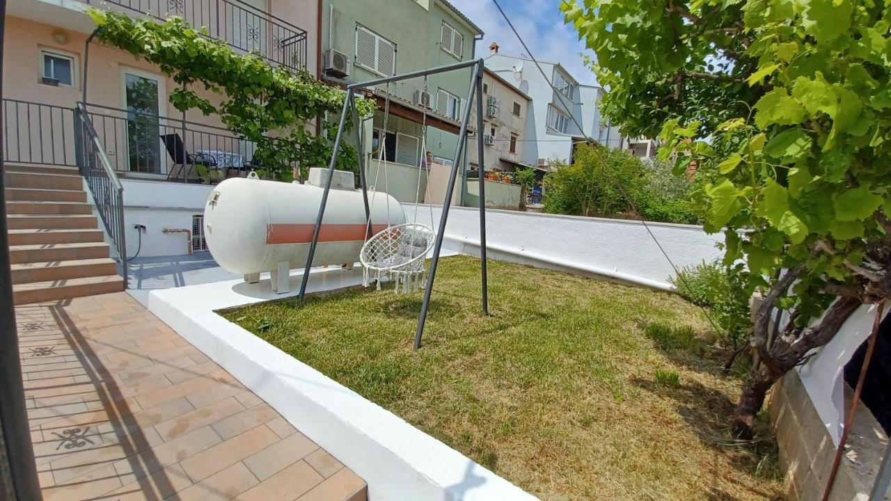 Lea'S Apartment Ρόβινι Εξωτερικό φωτογραφία