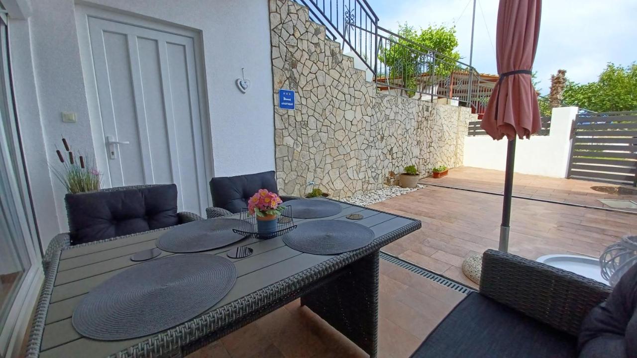 Lea'S Apartment Ρόβινι Εξωτερικό φωτογραφία